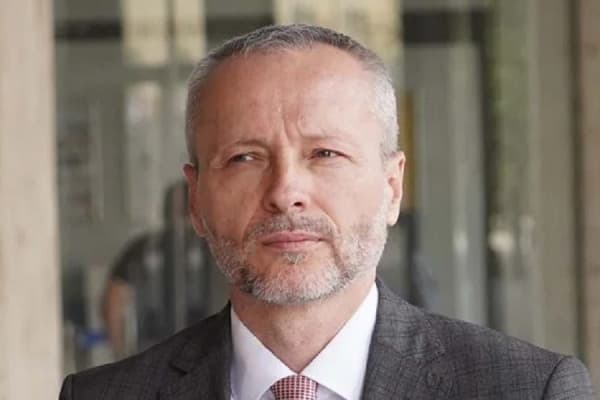 ​Olenik: Vuçiq të deklarohet mbi takimet e Vulin me shërbimet ruse e bjelloruse