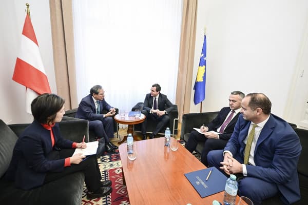 ​Kurti takoi ambasadorin jorezident të Japonisë për Kosovë, Ryuta Mizuuchi, diskutuan marrëdhëniet dypalëshe