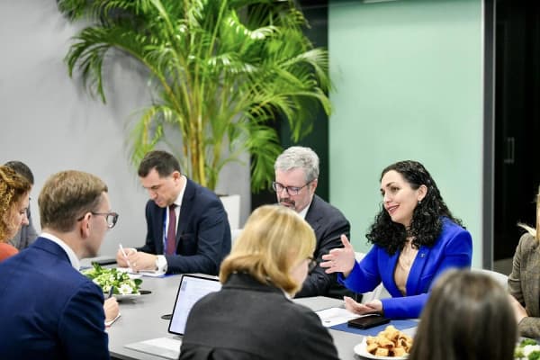​Heqja e masave të BE-së ndaj Kosovës, diskutohet mes Osmanit dhe kryeministrit të Estonisë