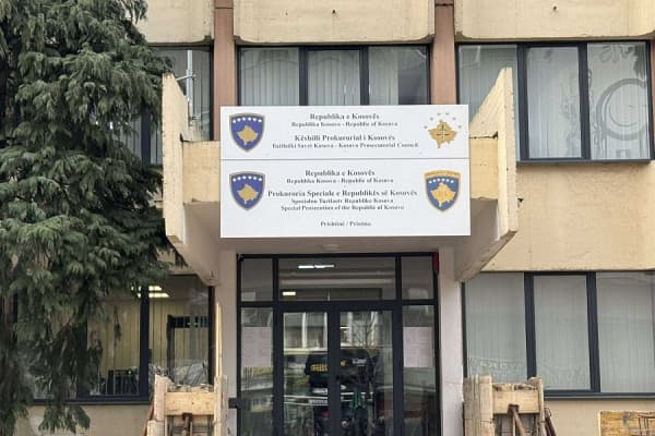 ​Mos-paraqitja e Kurtit në Prokurori, opozita: Mesazh dhe sinjal i gabuar për qytetarët