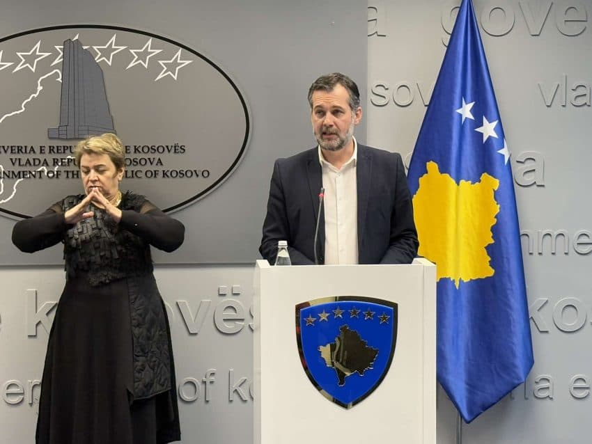 Çeku: Serbia ka grabitur qindra mijëra dosje të monumenteve dhe artefakte