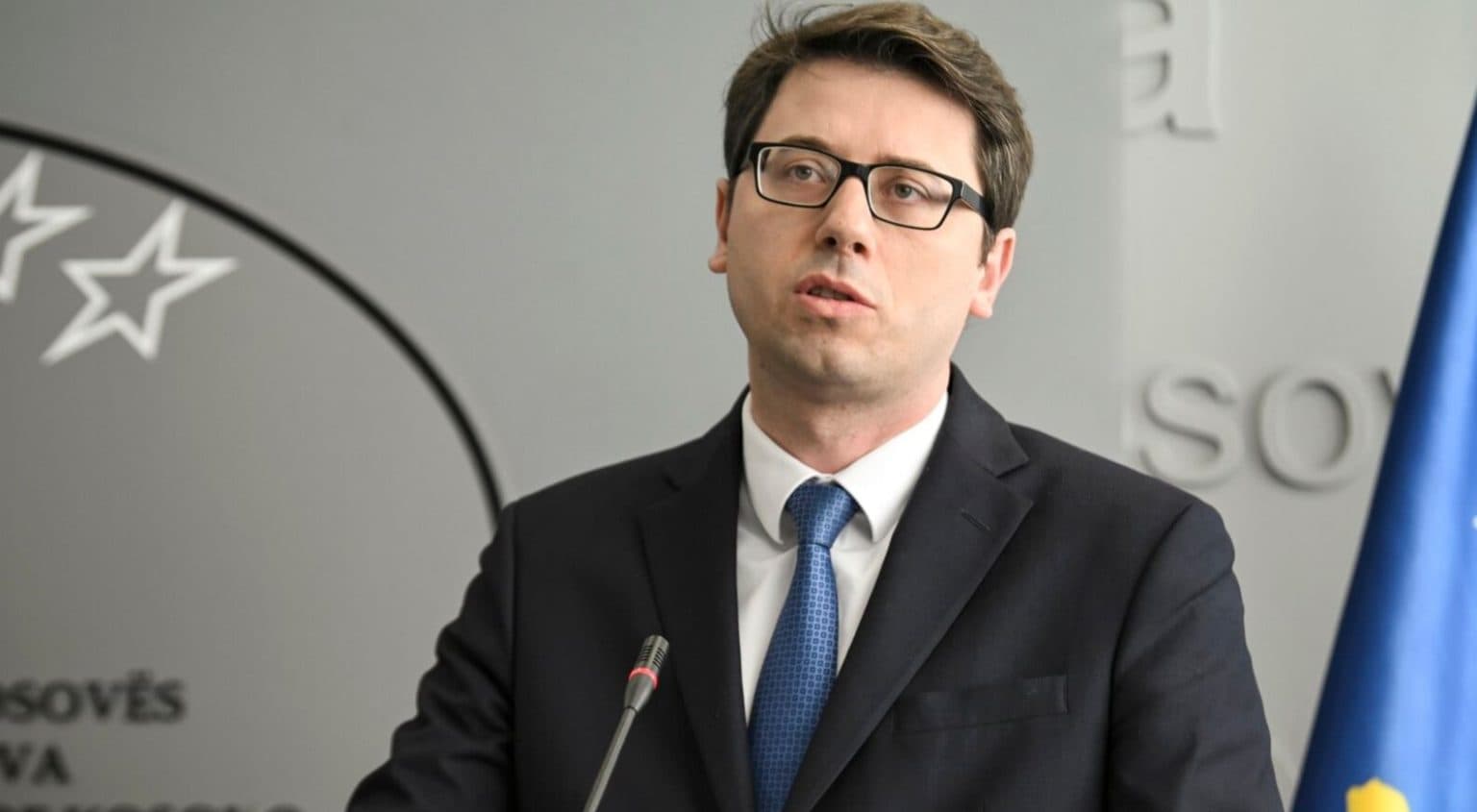 Ministri Murati njofton se kur do të dalin shtesat për fëmijë dhe pensionistë