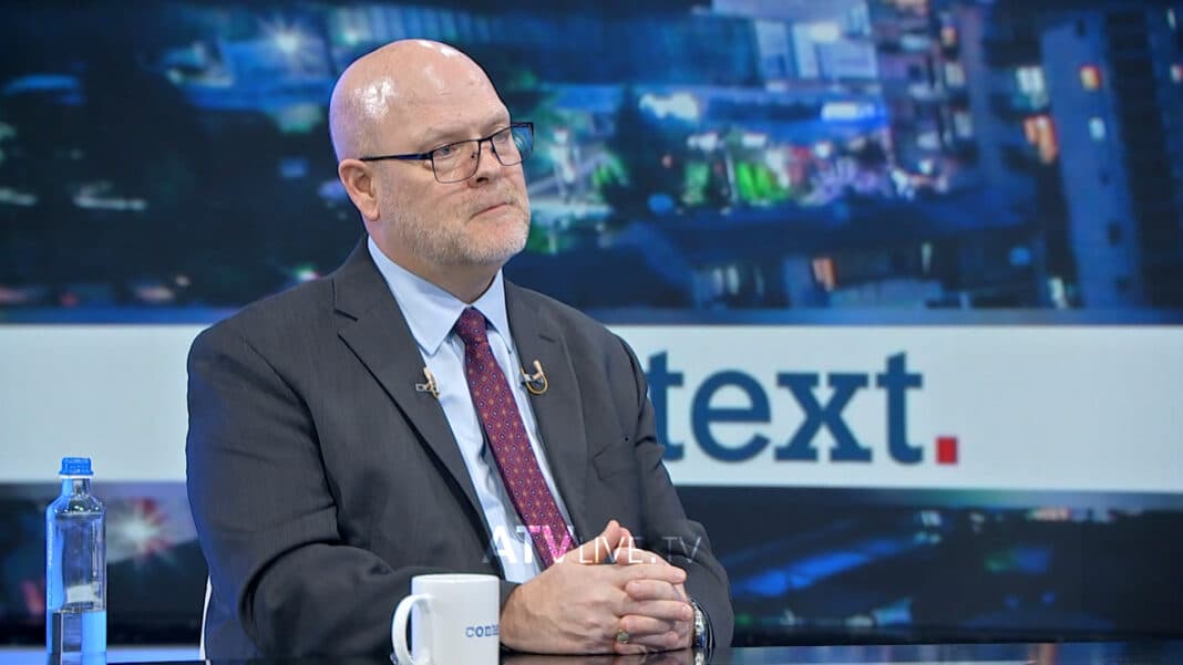 Hovenier: Kosova ka çdo arsye të jetë krenare për historikun e zgjedhjeve që nga pavarësia