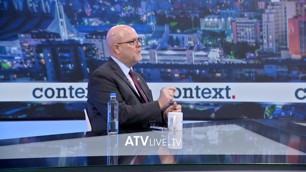 Hovenier: Mbështetja amerikane për Kosovën është e qëndrueshme, pa marrë parasysh kush udhëheq në SHBA
