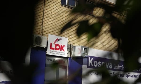 LDK-Qeverisë: Lëmosha e dhënë në fundvit nuk mjafton as për ta paguar rrymën