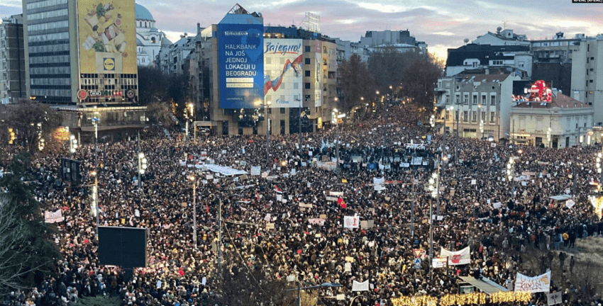 Studentët serbë ftojnë protestë për Vit të Ri në Beograd: S’ka arsye për festë