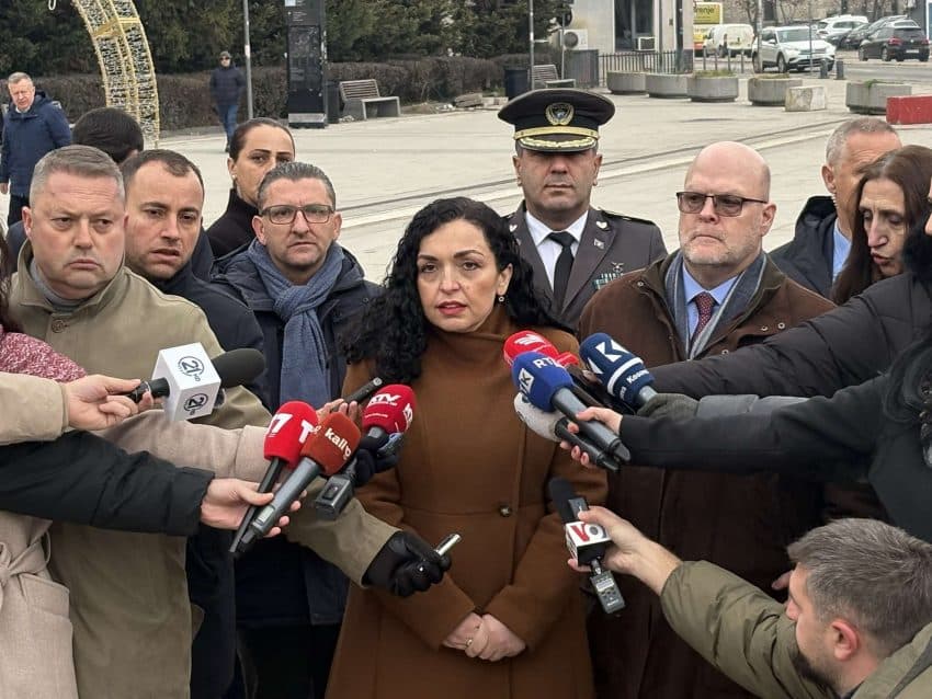 Osmani përshëndetet me Hovenierin: Një diplomat, karriera e të cilit është lidhur ngushtë me Kosovën