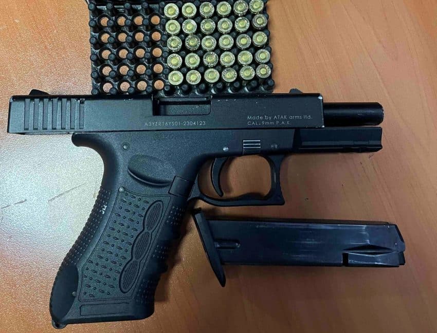 Policia konfiskon një armë në Vushtrri