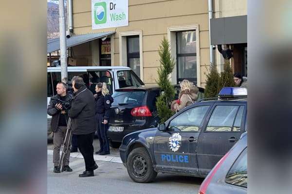 ​Bastiset edhe Drejtoria paralele e Urbanizmit në veri të Mitrovicës