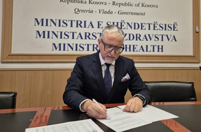 Vitia nënshkruan listën për çmimet e unifikuara të barnave