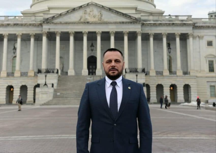 Maqedonci pritet në Pentagon nga zv.sekretari i Mbrojtjes për Politikën Evropiane dhe NATO-n, Alton Buland