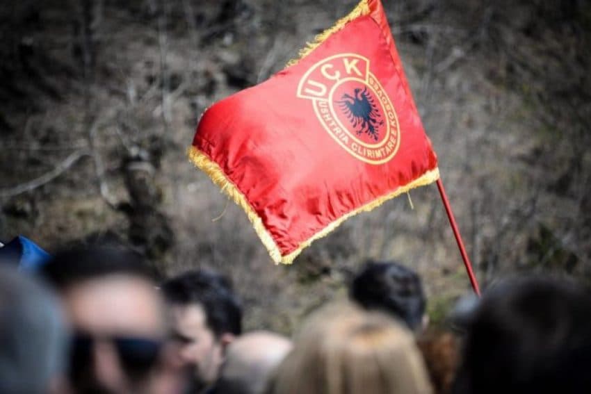 Kushtetuta dhe vendimet gjyqësore u njohin të drejtën në dy pensione, shteti i detyron të heqin dorë