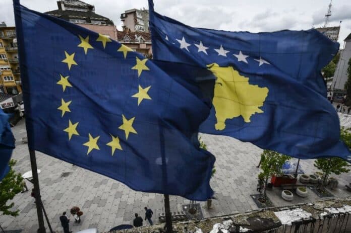 Ambasadori Bajrami i reagon BE-së: S’ka asnjë marrëveshje që përcakton negociatat për të ardhmen e strukturave paralele serbe