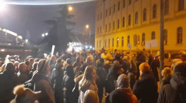 ​Do të na shkelni, protesta në Serbi pas tentim-vrasjes së studentes