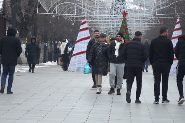 ​Qytetarët kundër gjuhës së ashpër së partive politike në fushatë