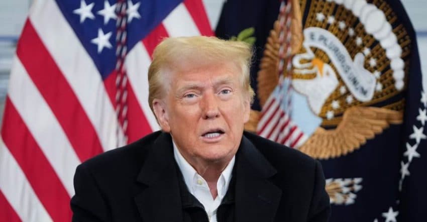 Trump rikthen në ushtri trupat që refuzuan të merrnin vaksinat kundër COVID-19