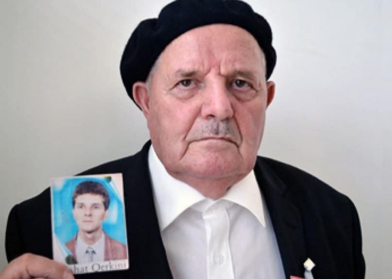 “Ishte fuqia e prindërve në pritje dhe zemra e një populli”, Memli Krasniqi me mesazh ngushëllimi për vdekjen e Bajram Qerkinit