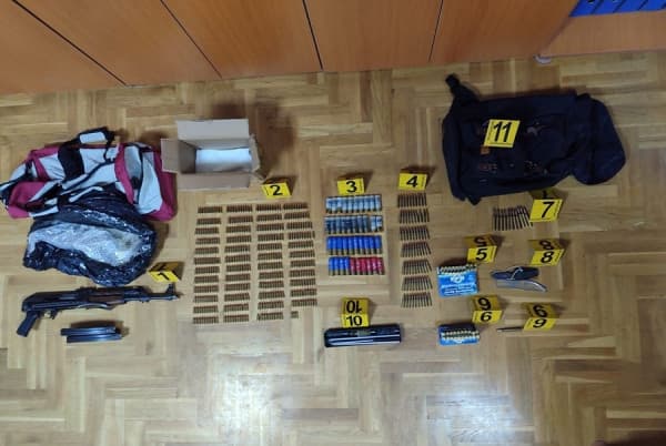 Policia gjen armë dhe municion në veri