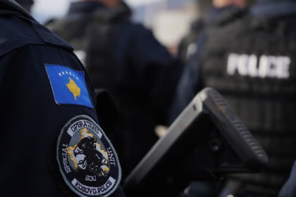 Dy të arrestuar në Pozheran të Vitisë, ka disa dyshime për shkakun e sulmit