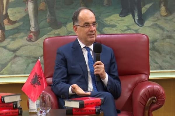 ​Begaj në Mal të Zi, takime me përfaqësues të shqiptarëve në qeveri dhe parlament