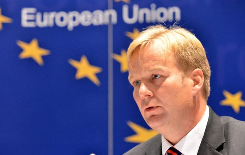 Nga sot diplomati danez Peter Sorensen është zyrtarisht emisar i dialogut Kosovë – Serbi