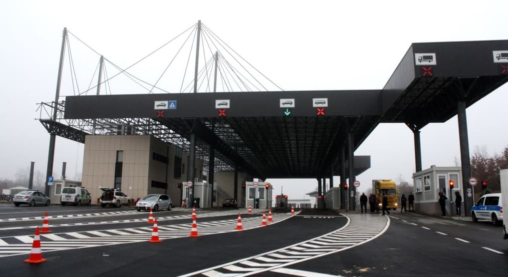 Arrestohet francezi në Merdarë, dyshohet për dokumente false