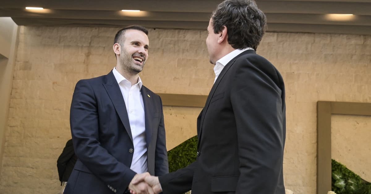Kryeministri i Malit të Zi uron Kurtin për Pavarësinë e Kosovës
