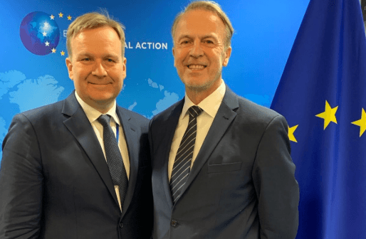 Shefi i Zyrës së BE-së takohet me emisarin e ri të dialogut: Përvoja e tij do të ndihmojë në avancimin e marrëdhënieve