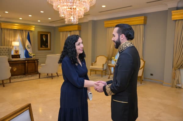 ​Presidenti i El Salvadorit uron 17 vjetorin e pavarësisë