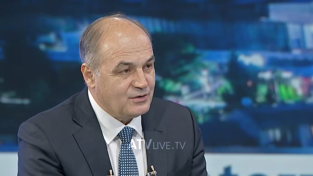 Hoxhaj: Dihet kush ishte figura kyçe e shpalljes së pavarësisë së Kosovës