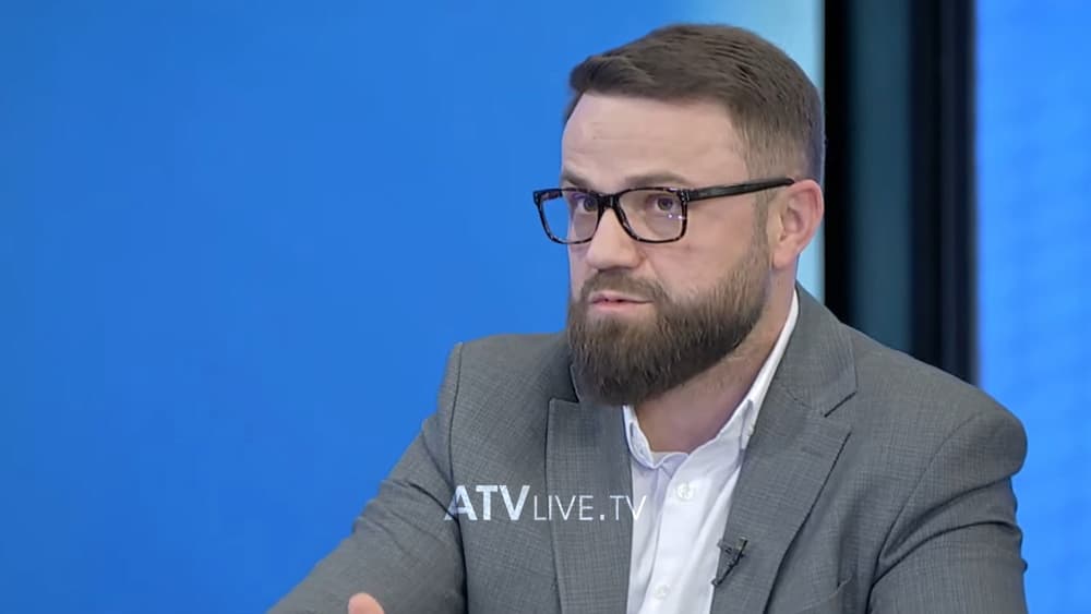 Telaku: Është e çuditshme se si administrata e SHBA-së del me qëndrim antagonist ndaj Kurtit, ndërsa ai pretendon marrëdhënie të mira