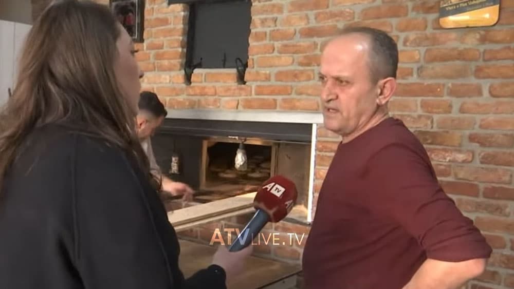 Ia panë hajrin zgjedhjeve – në një furrë në Gjakovë shtohen kërkesat për samuna