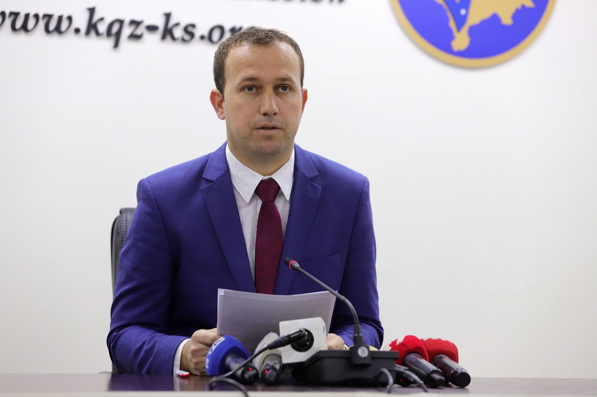 Elezi i KQZ-së tregon se si do të votojnë personat që s’mund të shkojnë në qendrat e votimit