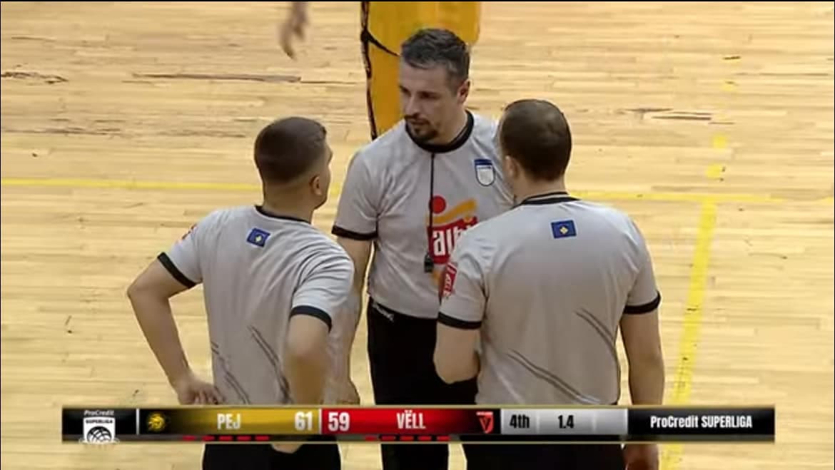 Gabuan në vendimet e ndeshjes Peja-Bashkimi, FBK dënon tre gjyqtarët