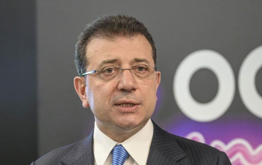 Kryebashkiaku i Stambollit akuzohet për korrupsion