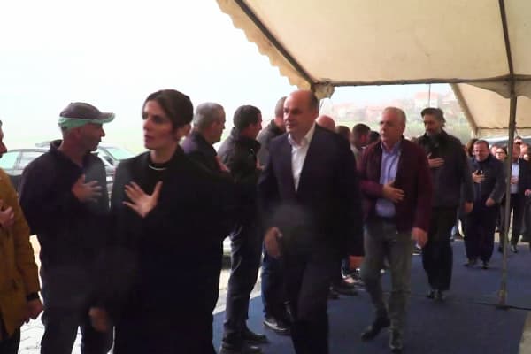 ​Politikanë dhe bashkëpunëtorë shkojnë për ngushëllime në familjen e ish-presidentit Thaçi