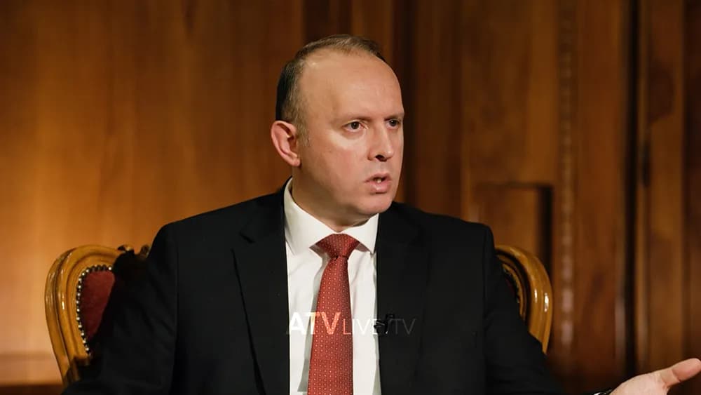 Gashi: Kërkova takim me liderët e opozitës në Kosovë, vetëm Memli Krasniqi më priti