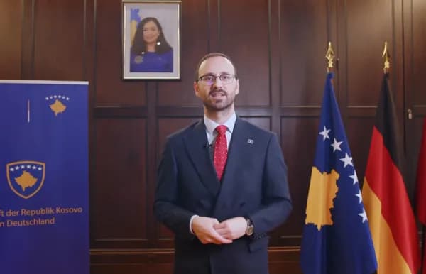 Ambasadori ​Ajeti: Kosovarët në Gjermani nuk do të regjistrohen më si shtetas serbë