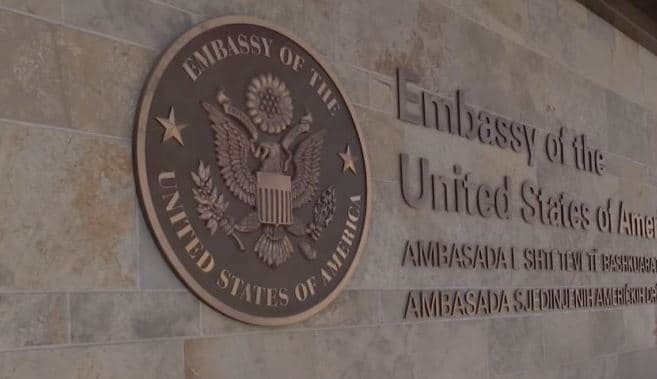 Ambasada Amerikane uron kosovarët për Fitër Bajram