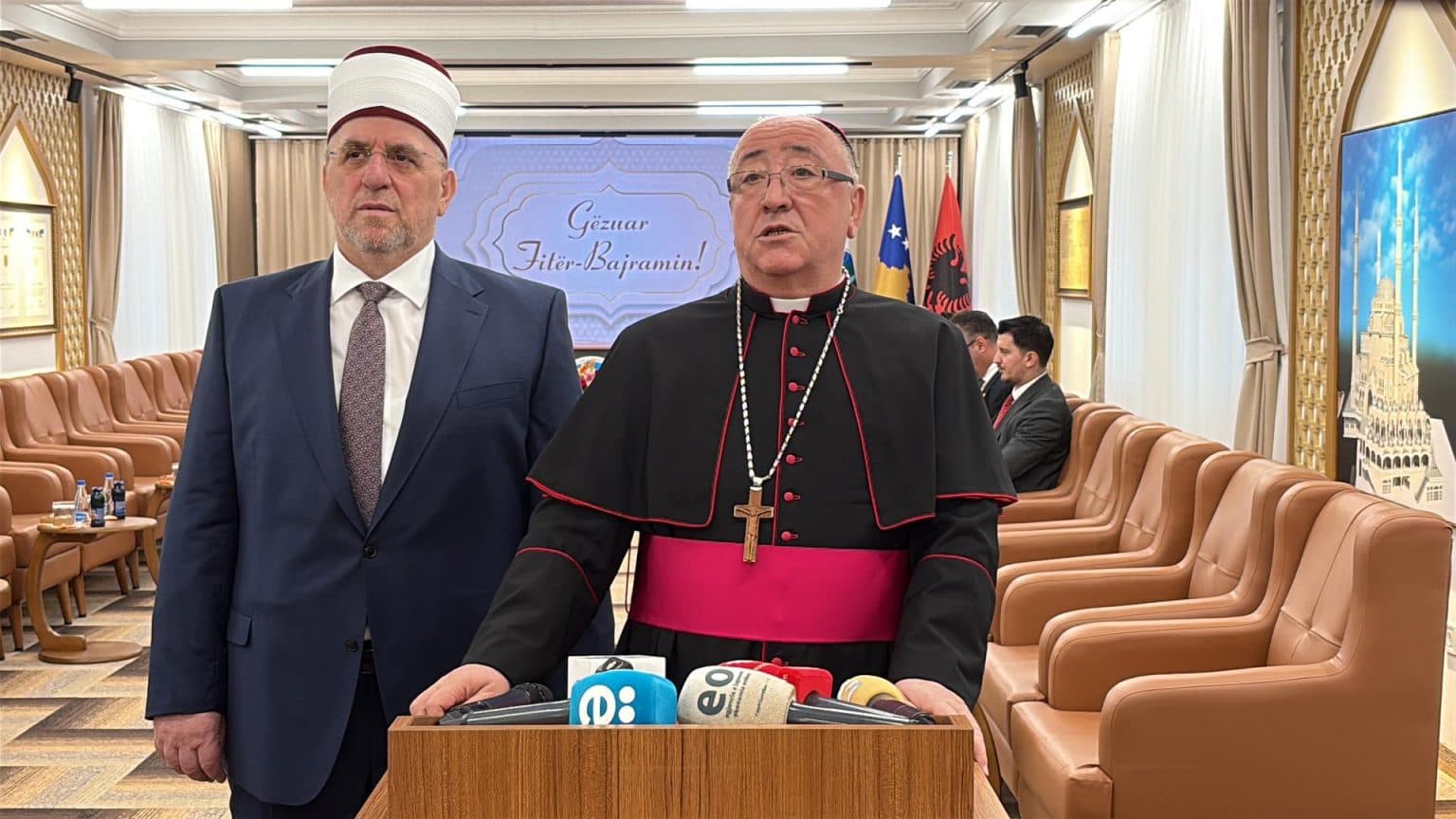 Ipeshkvi Gjergji uron për Fitër Bajram: Ne të gjithë jemi vëllezër, duam të jetojmë bashkë për një të ardhme më të mirë