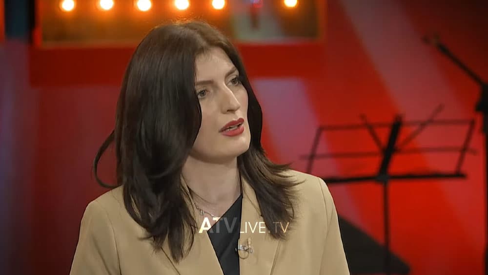 “Më kërkuan 300 mijë euro”, Saranda Ramaj tregon për paditë SLAPP, thotë se e lanë pa gjumë
