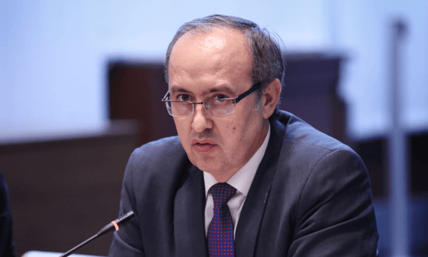 Hoti: Qeveria e re duhet të jetë e djathtë, jo anarkiste e korruptive