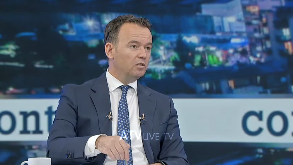 Peci: AAK-ja nga viti 2018 ka paguar vetëm dy euro për metër katror për zyra në qendër