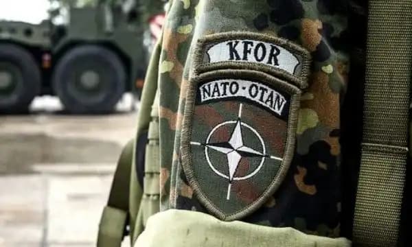 Ushtarët amerikanë patrullojnë përgjatë kufijve në veri të Kosovës