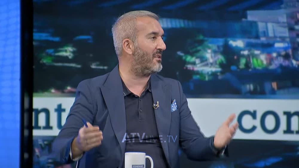 Hamidi: Qeveria pa asnjë njohje, u desh Behgjet Pacolli, pa asnjë kompetencë, për ta siguruar një njohje të rëndësishme