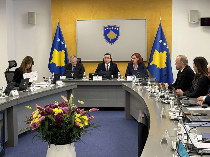 Kurti: Prej sot shtetasit e Kosovës në Gjermani nuk do të regjistrohen më si shtetas të Serbisë