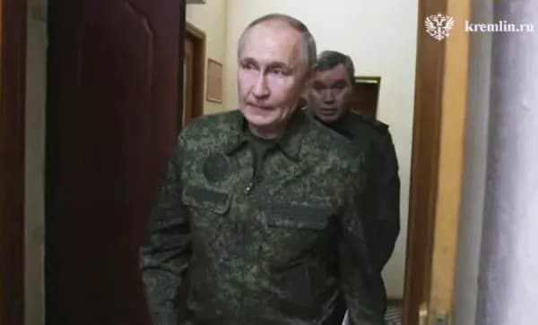 ​Putin bën vizitë befasuese në Kursk, ndërsa Trump thotë se paqja është “tashmë në dorën e Rusisë”