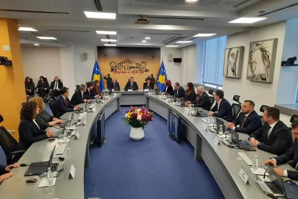 ​Qeveria sot mban mbledhjen e radhës, këto janë pikat e rendit të ditës