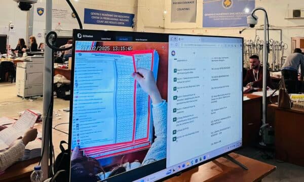 Në QNR përfundon rinumërimi i 50 vendvotimeve me vendim të KQZ-së, në mesditë fillon rinumërimi i fletëvotimeve të pavlefshme nga votimi me postë