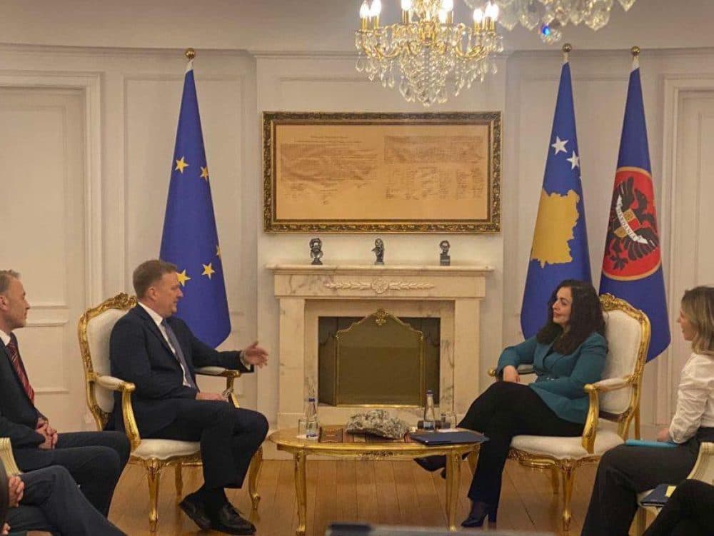 Osmani e pret në takim emisarin Sorensen